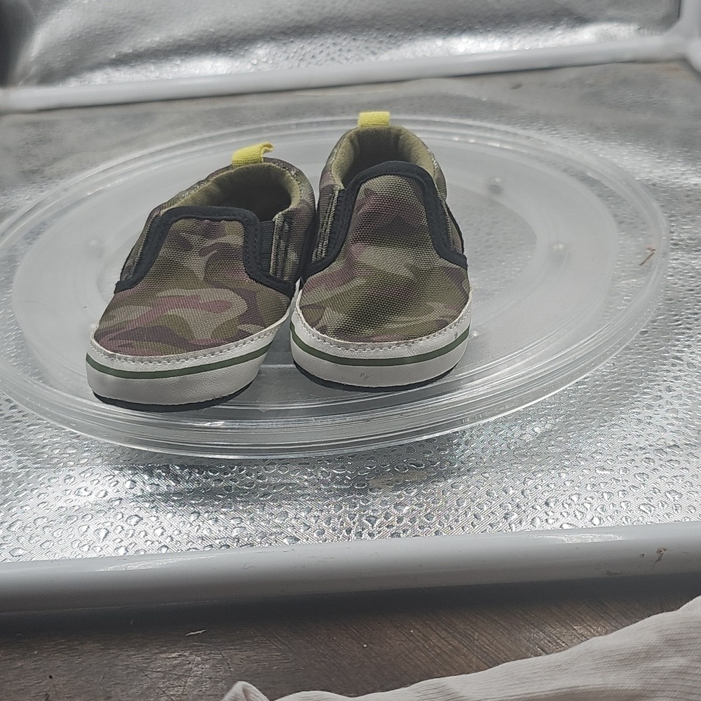 H Kidgets Shoes Camoflage Size 2 - Picture 2 of 6